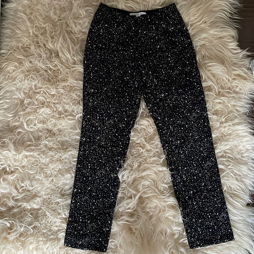 Diane con Furstenberg Size 2 pants -Black with white print